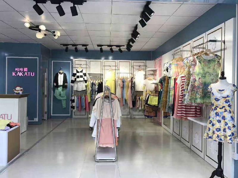 咔咔圖服裝創意集成館服裝加盟行業的黑馬